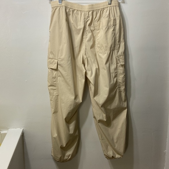 UniQLOl,Women’s ,Cream, Long, Cargo Pants With Elastic Ankle.Size-Large. - Picture 2 of 11